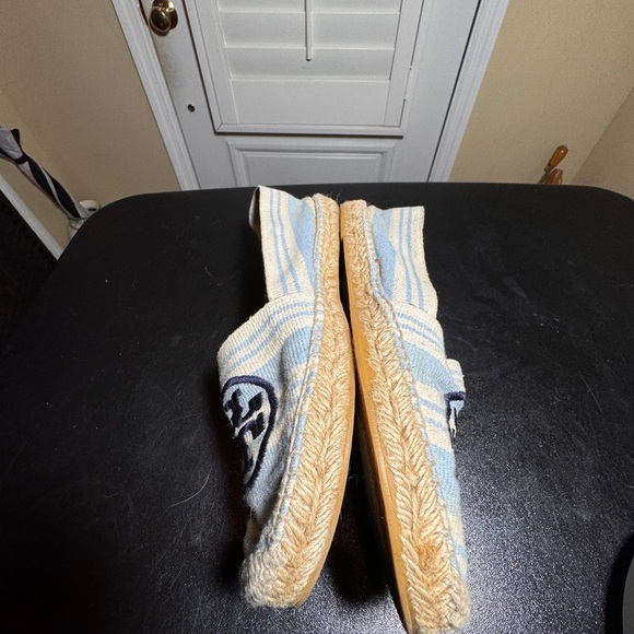 Tory Burch size 10 blue/ cream canvas espadrille - Picture 5 of 8